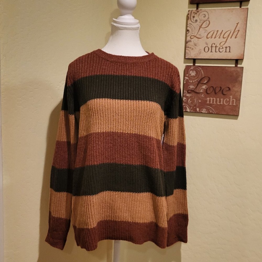 Pink Clover Long Sleeve Striped Crew Neck Sweater Size Medium NWT